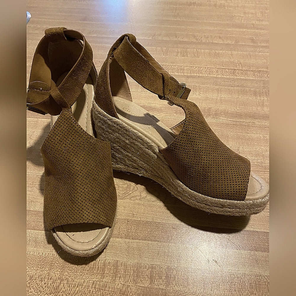 City Classified Wedge Sandals